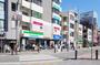 コンビニ　ファミリーマートJR大久保駅北店（コンビニ）まで200m
