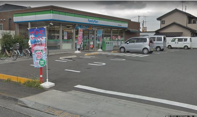 コンビニ　ファミリーマート東大和青梅街道店（コンビニ）まで568m