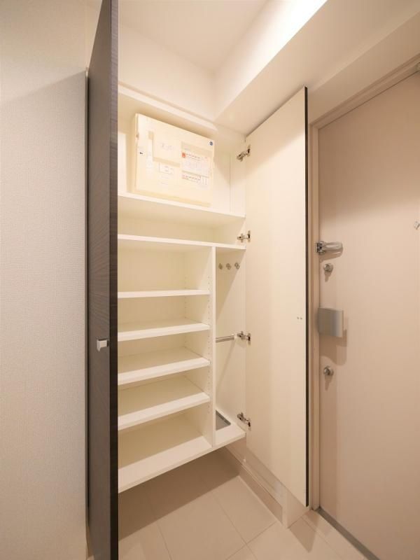その他　■モニタ付オートロック■宅配ＢＯＸ■常時ゴミ出し可能