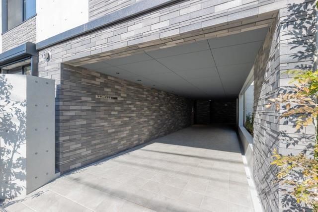 エントランス　ツヴァイテ小竹向原　練馬区小竹町2