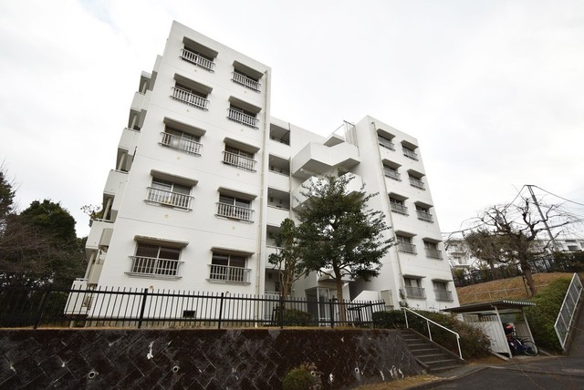 UR小山田桜台の外観写真