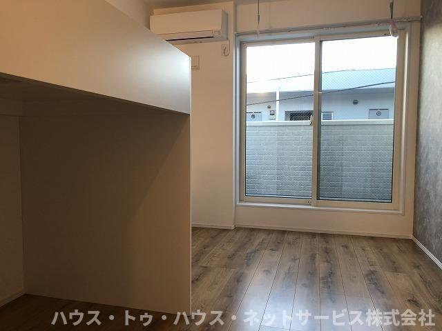 エクセルメゾンBの居間写真