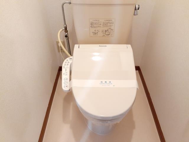 トイレ　温水洗浄便座