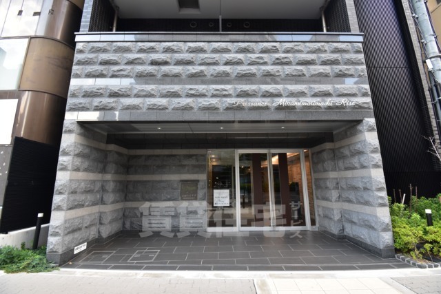 地下鉄谷町線 南森町駅 徒歩5分 11階建 築9年の外観写真
