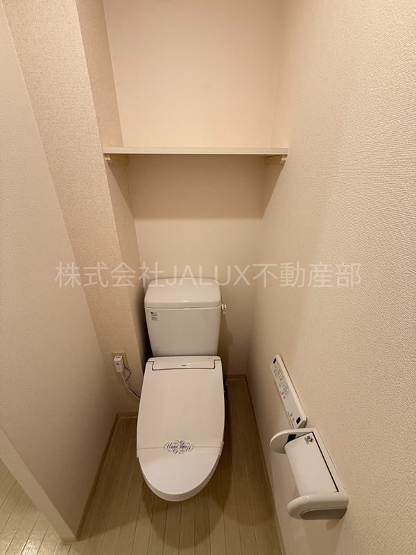 東急池上線 千鳥町駅 徒歩7分 4階建 築23年のトイレ写真