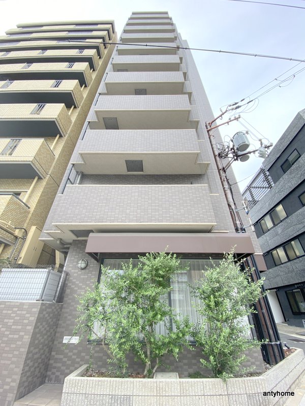 地下鉄谷町線 谷町六丁目駅 徒歩9分 11階建 築28年の外観写真