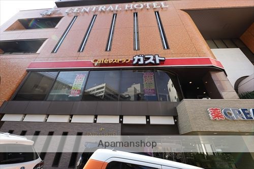 飲食店　ガスト横須賀中央店（飲食店）まで694m