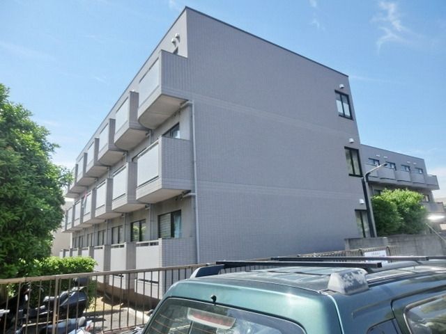 建物外観　閑静な住宅街に立地のオートロックマンション
