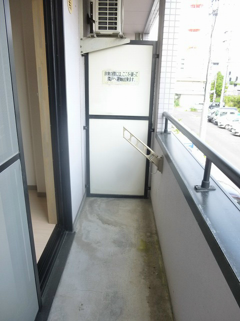 バルコニー　※写真は208号室のお部屋です。