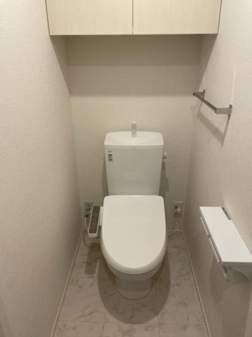 ＪＲ阪和線 美章園駅 徒歩5分 3階建 築4年のトイレ写真