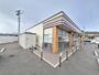 コンビニ　セブンイレブン防府高井店（コンビニ）まで869m