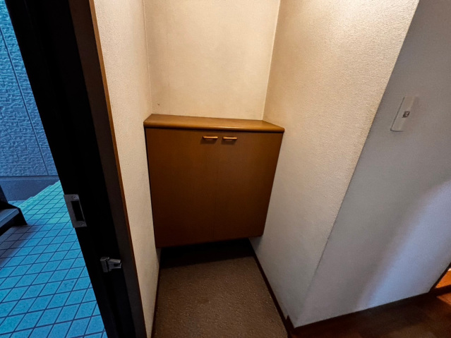 玄関　靴箱があるのがうれしいですね。