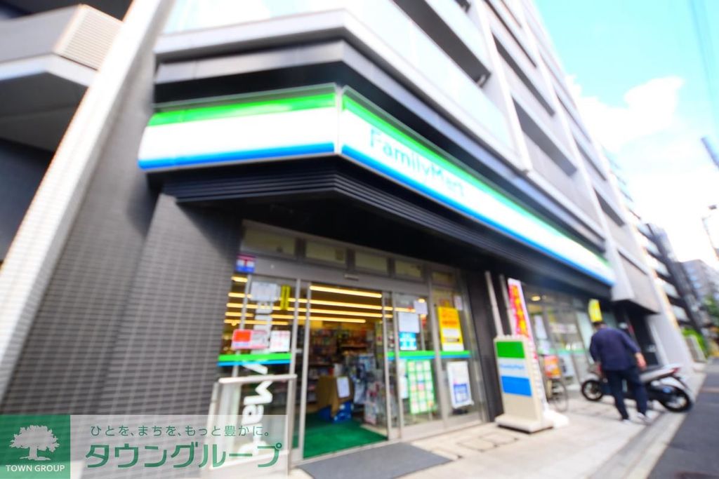 コンビニ　ファミリーマート横浜戸部七丁目店（コンビニ）まで50m