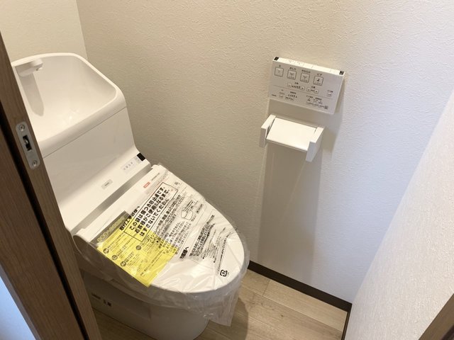 地下鉄箱崎線 貝塚駅 徒歩13分 3階建 築8年のトイレ写真