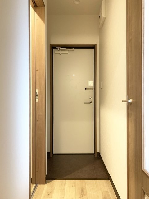 地下鉄箱崎線 貝塚駅 徒歩13分 3階建 築8年の玄関写真