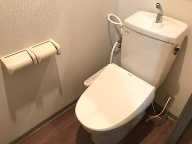 トイレ　シャワー付トイレ