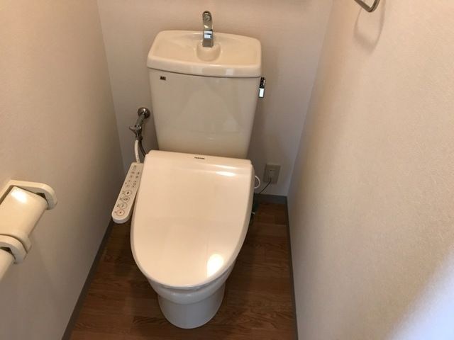 シャイン・アシューレIIのトイレ写真