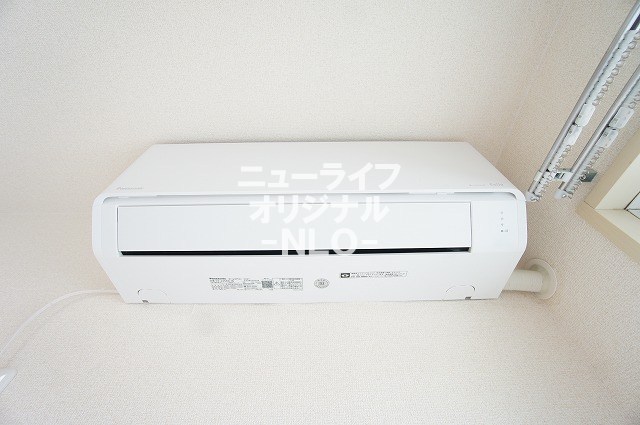 その他設備　快適な暮らしに欠かせないエアコン付☆
