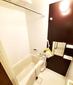 バス・シャワールーム　※別部屋参考写真