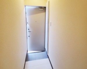 玄関　※別部屋参考写真