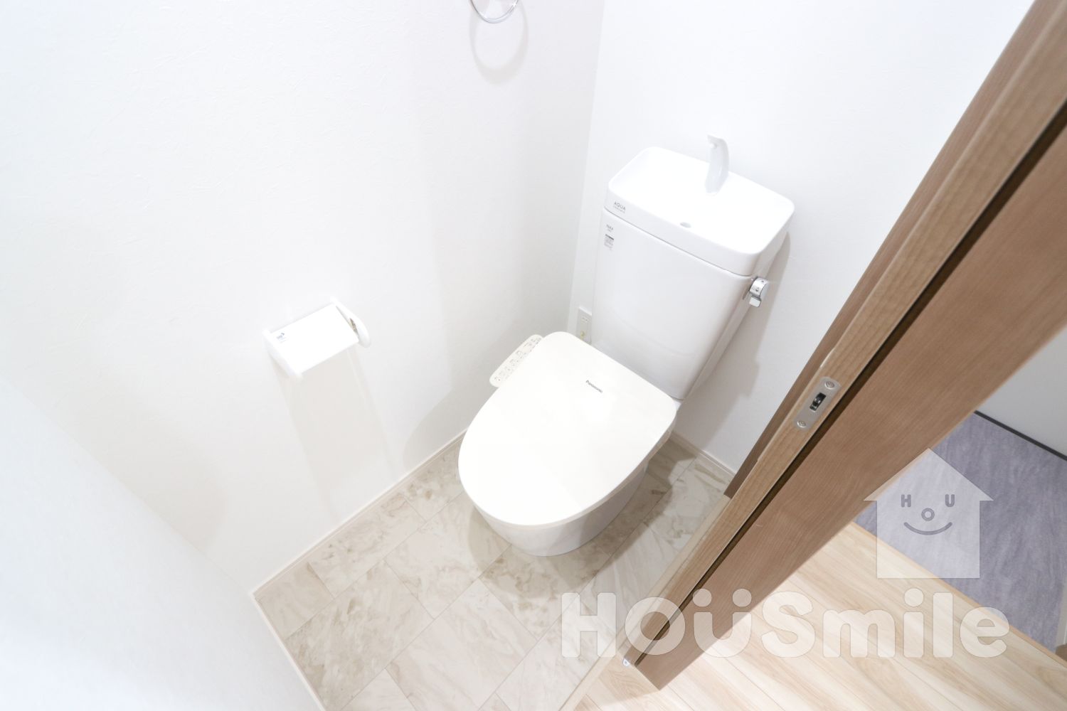 ＪＲ徳島線 蔵本駅 徒歩6分 2階建 築1年のトイレ写真