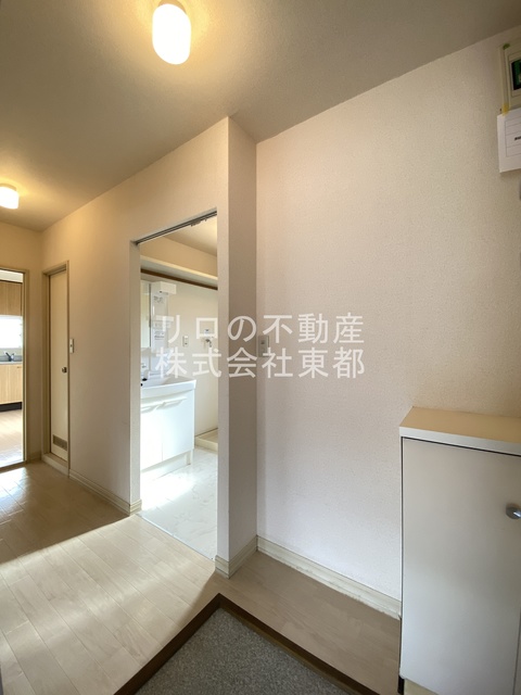 玄関　下駄箱がついているので、片付いた玄関をキープできます！