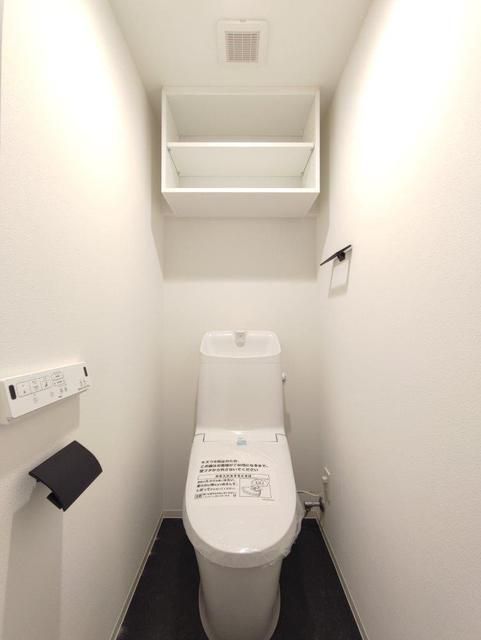 トイレ　清潔感のあるトイレです