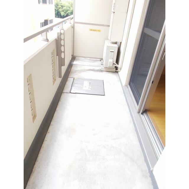 コンフォータブルの内装写真
