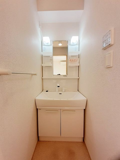 ＪＲ上越線 沼田駅 徒歩35分 3階建 築12年の内装写真