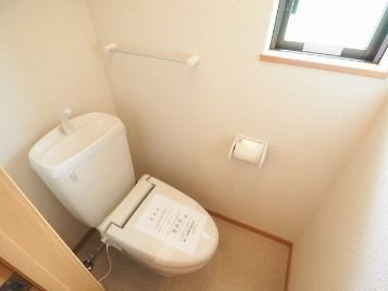 ヴィラ・弥生桜 C棟のトイレ写真