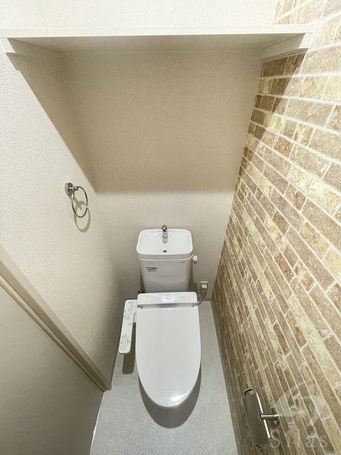 阪急宝塚線 岡町駅 徒歩8分 3階建 築9年のトイレ写真