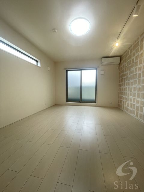 阪急宝塚線 岡町駅 徒歩8分 3階建 築9年の居間写真