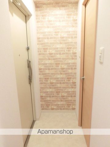 地下鉄中央線 谷町四丁目駅 徒歩1分 15階建 築14年の玄関写真
