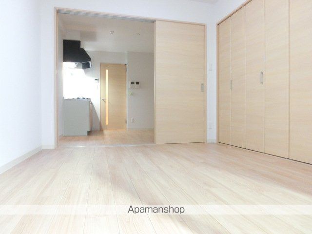 地下鉄中央線 谷町四丁目駅 徒歩1分 15階建 築14年の居間写真