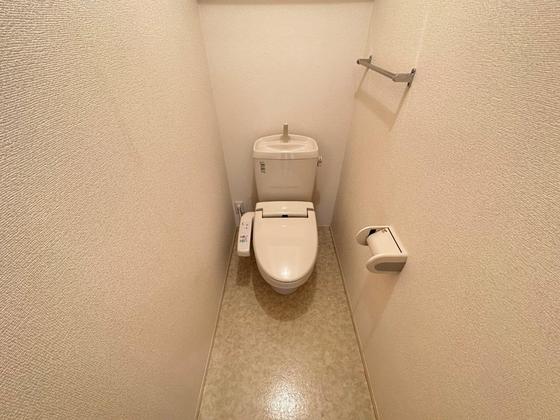 トイレ　※別部屋の写真です