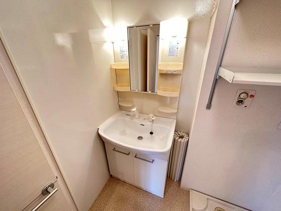 洗面設備　※別部屋の写真です