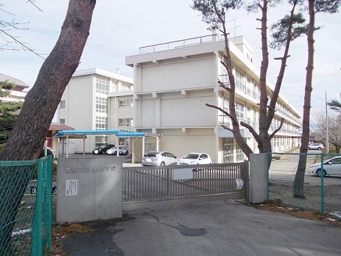 中学校　大槻中学校（中学校）まで1000m
