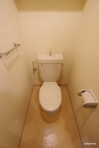 リーガル新大阪3のトイレ写真