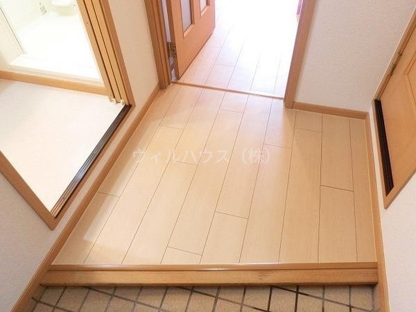 玄関　シューズボックスあり！