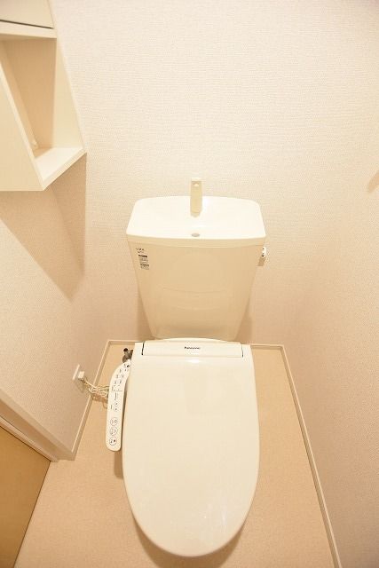 Q-フロンティアIIIのトイレ写真