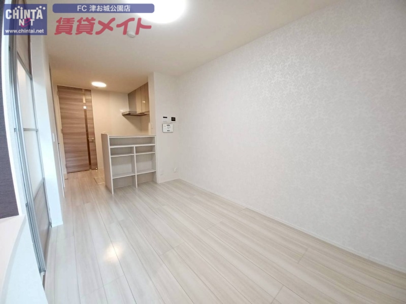 K TOWN津新町の居間写真