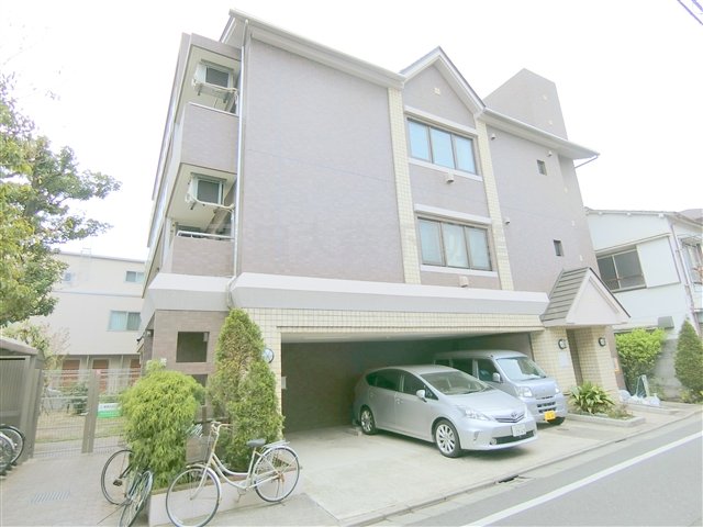 建物外観　2006年3月築　RC鉄筋コンクリート造地上4階建て総戸数3