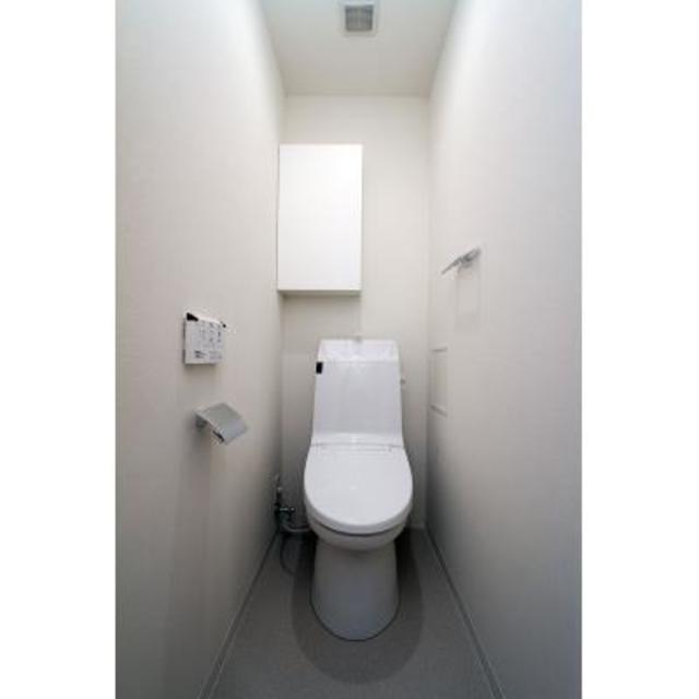 トイレ　※写真は同タイプ住戸です。