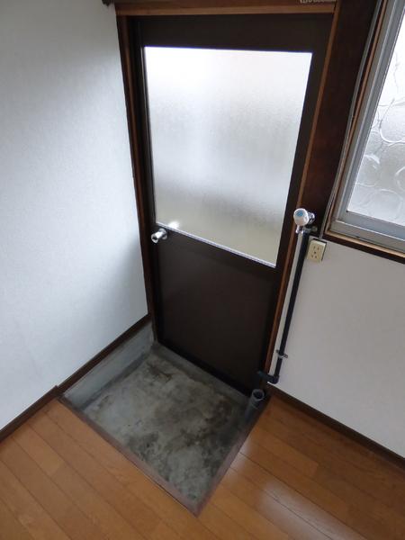 その他設備　勝手口で効率的に家事をおこなえますね★