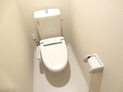 トイレ　★温水洗浄機能付きです★