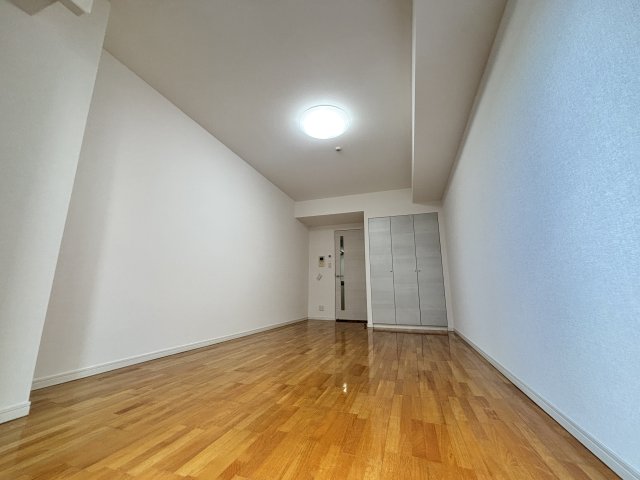 居室・リビング　9.3帖の広いお部屋★
