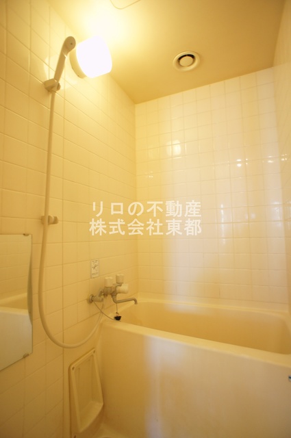 バス・シャワールーム　※他号室のお写真です