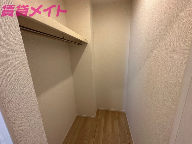 収納　同型タイプ画像