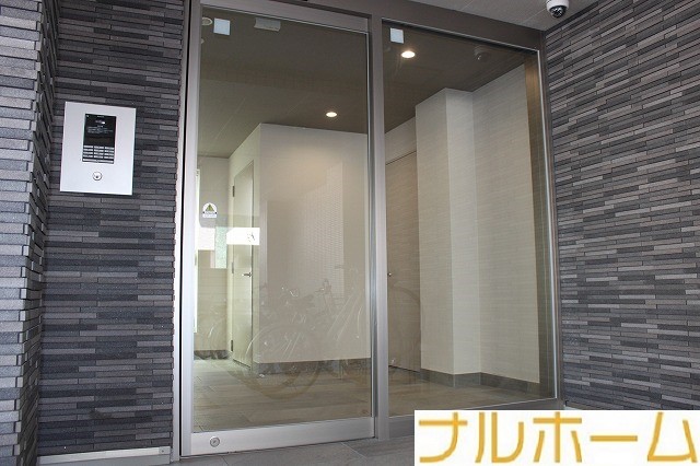ＪＲおおさか東線 新加美駅 徒歩1分 5階建 築8年の外観写真