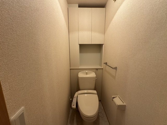 プランドール若江 A棟のトイレ写真